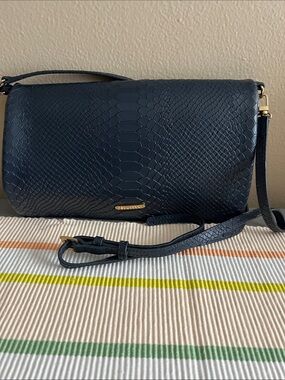 GiGi New York Women's Navy Convertible Crossbody Clutch Bag